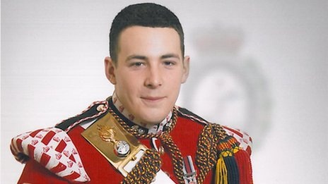Công bố danh tính binh sĩ bị sát hại dã man ở London - 1 Binh sĩ Drummer Lee Rigby.