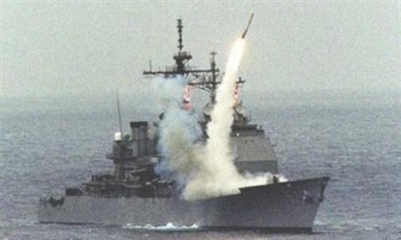 Tomahawk - "Sứ giả chiến tranh" kinh hoàng của Mỹ - 2 Phóng tên lửa BGM-109 trên tàu tuần dương tên lửa Ticonderoga.