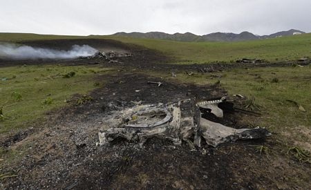 Máy bay tiếp liệu Mỹ phát nổ trên bầu trời Kyrgyzstan - 11 Xem video: