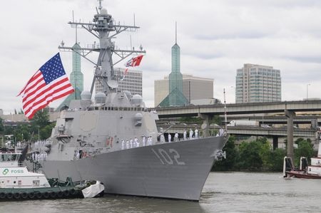 USS Nimitz áp chế cả 3 hạm đội Trung Quốc trên biển Đông - 7 Khu trục hạm lớp Arleigh Burke DDG-102 USS Sampson