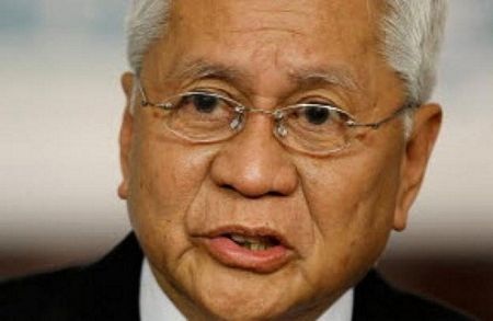 Nhật Bản và Philippines đang cảnh cáo Trung Quốc - 2 Ngoại trưởng Philippines Albert Rosario