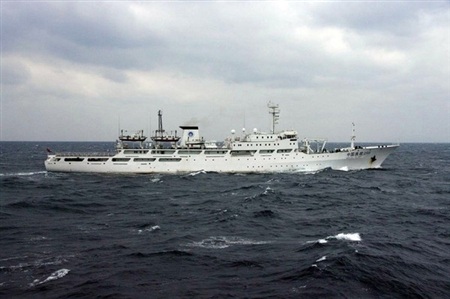Nhật chế siêu tên lửa "chống xâm lược" Senkaku - 1 Tàu hải giám Trung Quốc thường xuyên tiến vào hải phận Senkaku/Điếu Ngư.