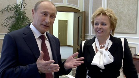 Vợ chồng Tổng thống Nga Putin tuyên bố ly hôn - 1 Vợ chồng ông Putin đã xác nhận chuyện ly hôn.