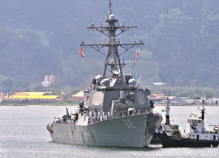 Tàu chiến Mỹ USS Fitzgerald tới Philippines để tập trận chung.