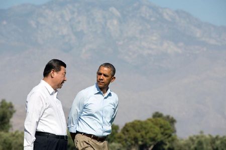 Obama nói thẳng với Trung Quốc về chuyện tin tặc - 1 Ông Obama và ông Tập Cận Bình gặp nhau tại California hôm 8/6.