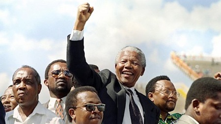 Ông Mandela nhập viện trong tình trạng nghiêm trọng - 1 Cựu Tổng thống Nam Phi Nelson Mandela lãnh đạo cuộc tranh đấu chống nạn phân biệt chủng tộc.