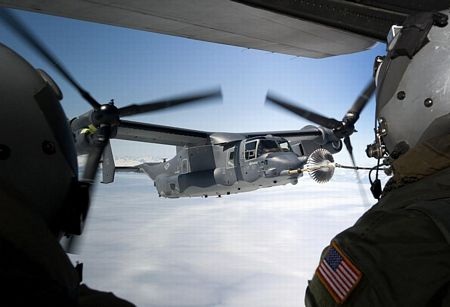 Trung Quốc sợ “hung thần chiếm đảo” MV-22 Osprey về tay Nhật - 4 MV-22 Osprey có thể gập, xoay những cánh khổng lồ của nó lại để tiết giảm diện tích mặt boong
