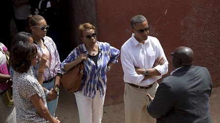 Obama đưa cả nhà thăm bảo tàng nô lệ ở châu Phi - 11 Gia đình Obama thăm Nhà Nô lệ ở châu Phi