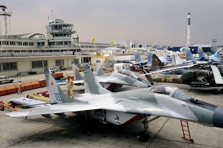 Những máy bay Nga từng gây "sốt" tại triển lãm hàng không Paris - 7 Những máy bay Nga từng gây sốt tại triển lãm hàng không Paris