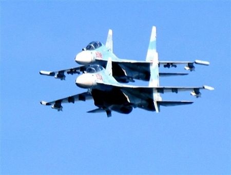 "Sát thủ" diệt hạm thông minh và nguy hiểm nhất Biển Đông - 9 Các máy bay SU-27/30 của Việt Nam đều có thể mang tên lửa Yakhont.