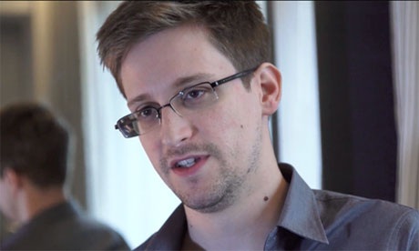 Snowden sắp “xuất đầu lộ diện” - 1 Cựu nhân viên CIA Edward Snowden.