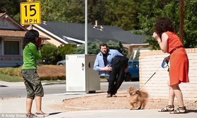 Clip: Màn ảo thuật cắt đôi người gây sốc - 1 Đoạn clip được đăng tải trên trang YouTube của Andy Gross: