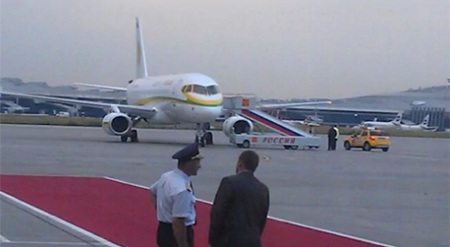 Máy bay của ông Morales phải hạ cánh ở Áo.