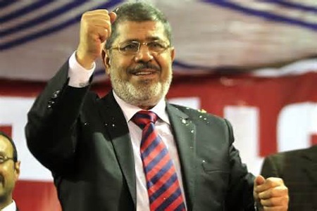 Quân đội Ai Cập đảo chính lật đổ Tổng thống Morsi - 2 Ông Morsi mới nắm quyền được một năm.