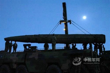 Bí mật kho vũ khí hạt nhân Trung Quốc - 2 Tên lửa hạt nhân chiến lược của Trung Quốc.