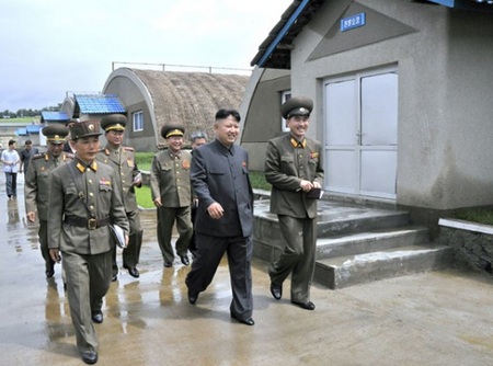 Lãnh đạo Triều Tiên Kim Jong-un thăm trang trại nấm - 1 An Bình