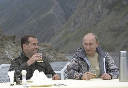 Putin câu được cá khủng