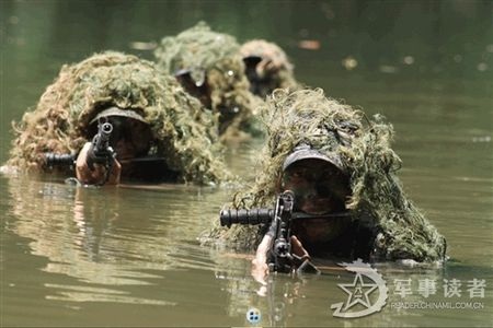 Lính đặc nhiệm Trung Quốc tập luyện.