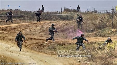 Bộ binh PLA liên tục tập trận quy mô lớn thời gian gần đây.