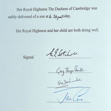 Người Anh phát sốt vì em bé hoàng gia