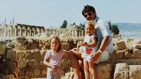 Anh em Hoàng tử William đi chơi cùng mẹ tại Canada năm 1991.