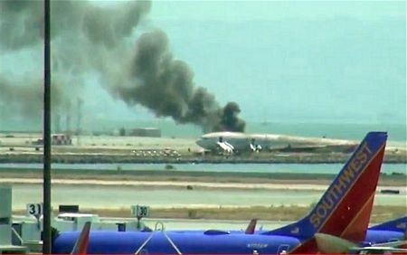 Khi gặp nạn, máy bay chở 292 khách và 16 thành viên phi hành đoàn.