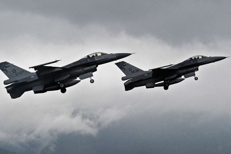 Hai máy bay chiến đấu F-16. (Ảnh minh họa)