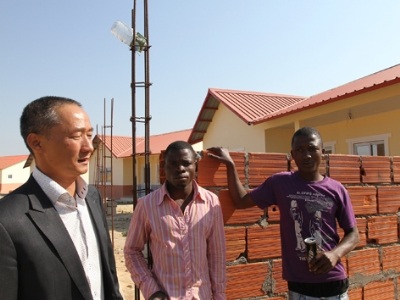 Người Việt mưu sinh ở Angola (P3): Hàng chục triệu phú đôla người Việt - 1 Người Việt mưu sinh ở Angola (P3): Hàng chục triệu phú đôla người Việt