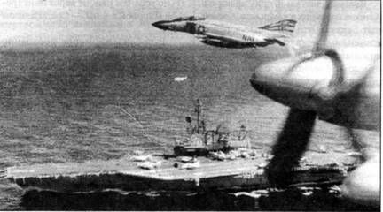 "Ván bài lật ngửa" ở Biển Đông - 5 Máy bay Mỹ cất cánh từ các tàu sân bay vào đánh phá Miền Bắc Việt Nam.