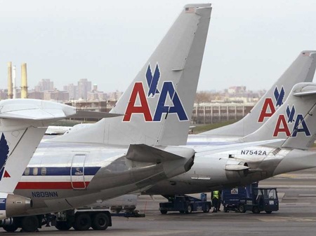 Máy bay Mỹ chở 172 khách phải hạ cánh khẩn cấp - 1 Các máy bay chở khách của American Airlines. (Ảnh minh họa)