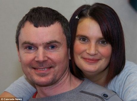 Vợ chồng Sue Radford và Noel.