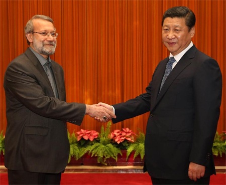 Trung Quốc, Iran lách lệnh trừng phạt để “cởi trói” 20 tỷ USD - 1 Chủ tịch quốc hội Iran Ali Larijani gặp Chủ tịch Trung Quốc Tập Cận Bình tại Bắc Kinh ngày 30/10.