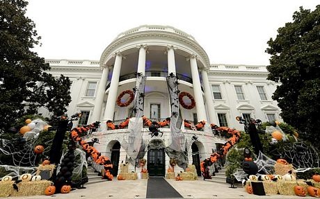 Vợ chồng Obama đón Halloween tại Nhà Trắng cùng 5.000 khách mời
