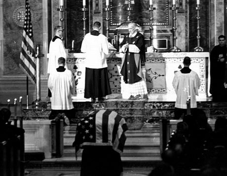 Biển người đưa tiễn John F Kennedy nửa thế kỷ trước