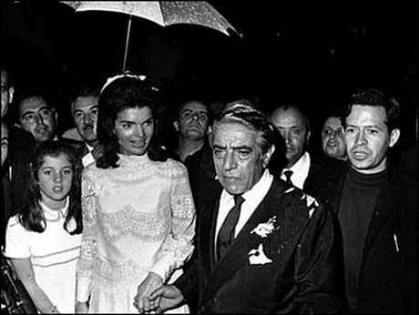 Caroline và em trai thơ ngây trong lễ tang cha ngày 25/11/1963.