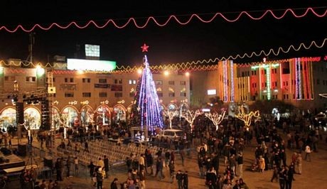 Giáng Sinh gõ cửa khắp thế giới