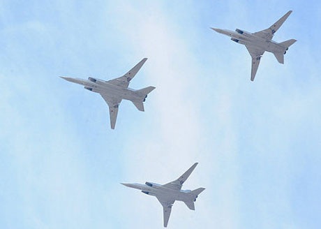 Nga phát triển máy bay ném bom tối tân - 1 Máy bay ném bom tầm trung Tu-22M của Nga.