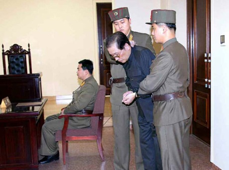 Vụ xử tử Jang Song-thaek nguy cơ ảnh hưởng tới các dự án Trung-Triều - 1 Ông Jang Song-thaek bị kết án tử hình trong một phiên tòa quân sự và bị xử tử hôm 12/12.