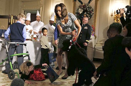 Chó cưng nhà Obama làm ngã khách Nhà Trắng - 1 Bé Gardner bị ngã xuống sàn nhà.