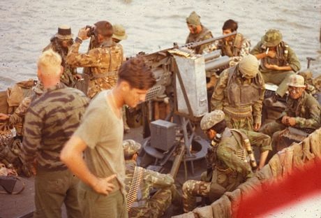 Ngoại trưởng Mỹ John Kerry và Việt Nam - 3 Ông Kerry tham chiến tại Việt Nam cho đến tháng 4/1969 thì trở về nước.