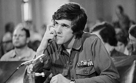 Ngoại trưởng Mỹ John Kerry và Việt Nam - 5 Ông Kerry tham chiến tại Việt Nam cho đến tháng 4/1969 thì trở về nước.
