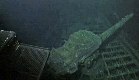 Tàu ngầm I-400 nằm ở độ sâu 700 m dưới biển.