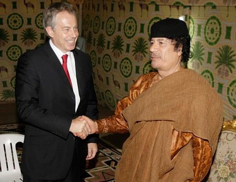 Những cái bắt tay đi vào lịch sử thế giới