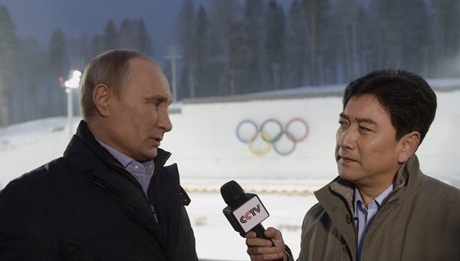 Tổng thống Nga Putin trả lời phỏng vấn báo chí.