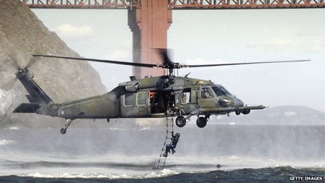 Trực thăng không quân Mỹ rơi ở Anh, 4 người chết - 2 Trực thăng Pave Hawk là phiên bản dành cho không quân Mỹ của Black Hawk.