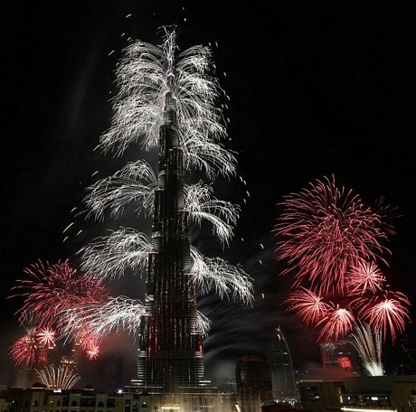 Dubai lập kỷ lục màn bắn pháo hoa lớn nhất thế giới - 4 An Bình
