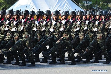 Quân đội Thái Lan diễu binh lớn bất chấp làn sóng biểu tình - 11 An Bình