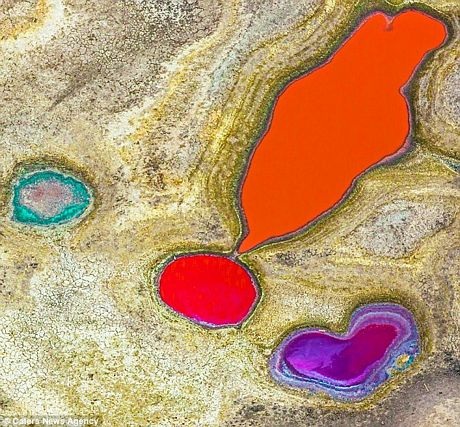 Ngây ngất với những trái tim lãng mạn giữa thiên nhiên - 4 Hồ nước hình trái tim ở phía bắc Playa del Carmen tại Mexico.