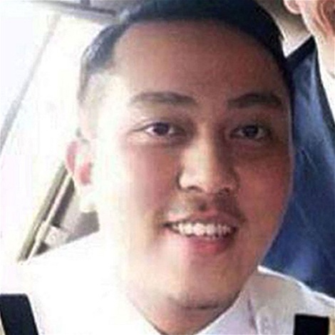 Cơ phó máy bay Malaysia mất tích lần đầu lái Boeing 777 - 1 Cơ phó Fariq Abdul Hamid.