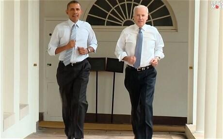 Obama chạy bộ cùng "phó tướng" trong Nhà Trắng - 1 Ông Obama và ông Biden chạy bộ trong Nhà Trắng.